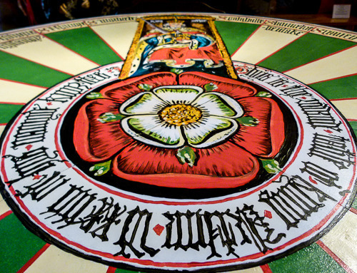 Round Table