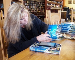 Lisa Fender Signing Books