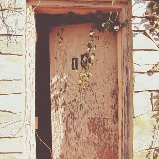 pink-motel-door-web