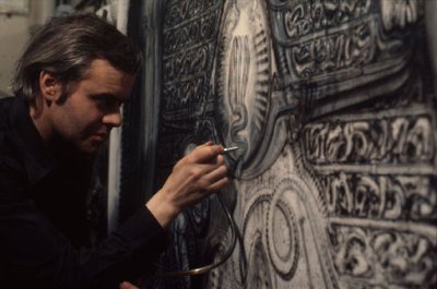 hr-giger-at-work1