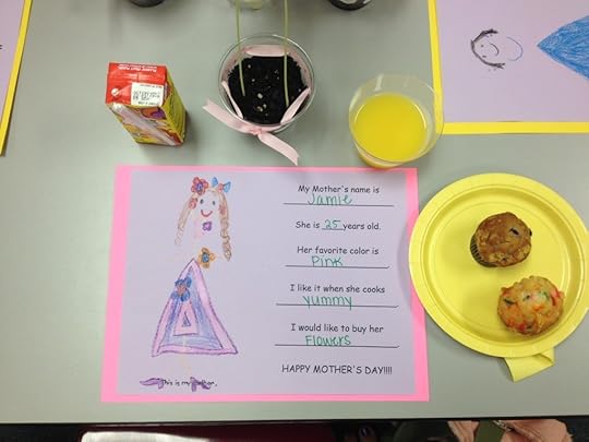 From Muffins for Mom at Munchkin's school on Friday. (More info on