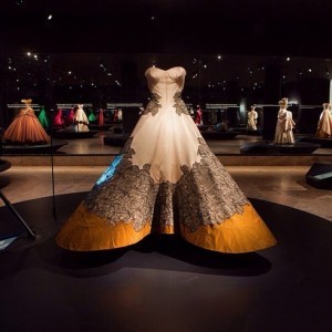 (c) Metropolitan Museum