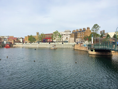PotterWatch Universal Orlando Wizarding World Diagon Alley Hogsmeade Stones Gringotts Details