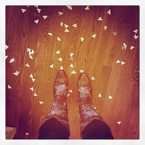 Woke up today to a sprinkling of paper hearts all over. #sosweetofthem #lovemyboys #mothersdayrocks