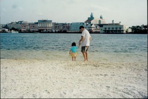 You can usually wade in the lakes without any problems. 