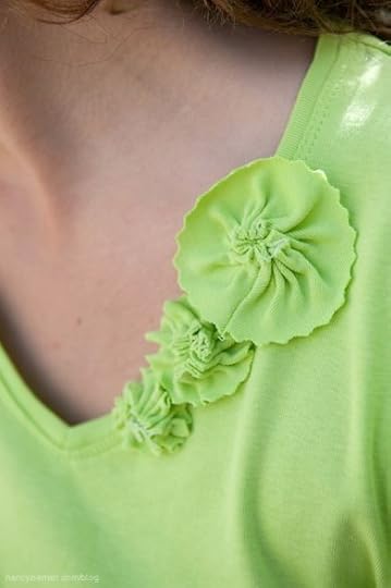 how to makeover a t-shirt by Nancy Zieman