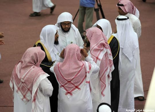 605775075498 صور: مشاركة نسائية واضحة في معرض الرياض الدولي للكتاب