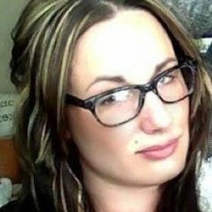 RO2ieTV3_400x400