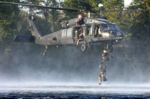 640px-Pararescuremen_extraction_-_081016-F-5957S-919