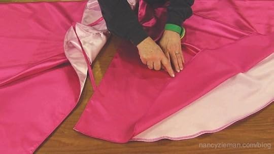 How to sew a child's cape