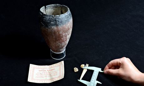 egyptian pot