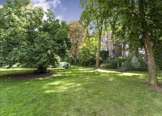 Picture inside a Notting Hill communal garden
