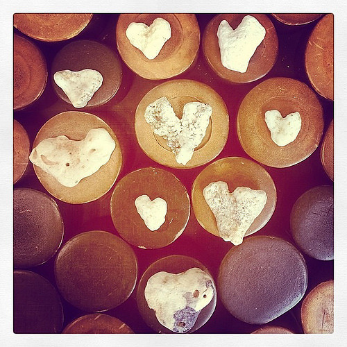 My heart rock collection has grown here in Hawaii. They are always a good sign along the path that I'm heading in the direction of flow. It's actually been quite awhile since I've found a heart and my heart is happy to have found so many in two days. #ia