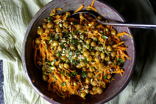 carrot salad with lemon and tahini