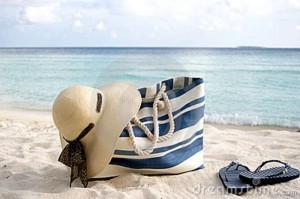 bag-hat-flip-flops-beach-17458477