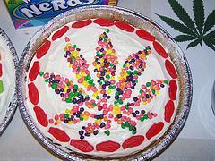 The MJ lady could even make a cake with a green middle! ©SaraonFlickr