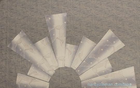 Sew a table runner with a modern Dresden Plate Design