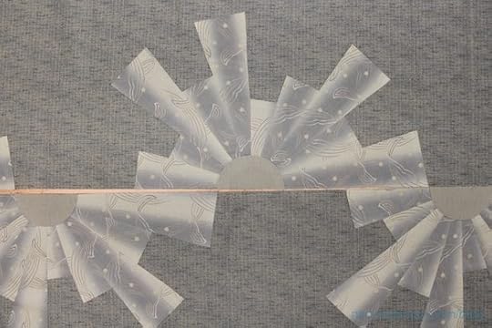 Sew a table runner with a modern Dresden Plate Design by Nancy Zieman