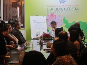 GNO- Buổi nói chuyện của BS Đỗ Hồng Ngọc tại Mandala ngày 13.10.2012