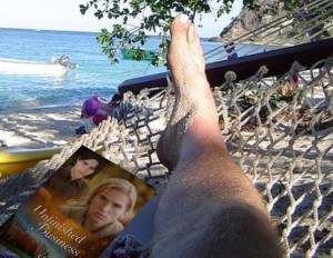 BeachHammocReading