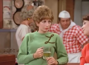 Laverne-Shirley-laverne-and-shirley-17694559-926-676