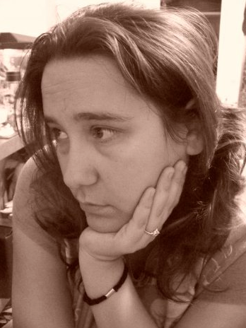 Click Nikki's hand to see her bio!