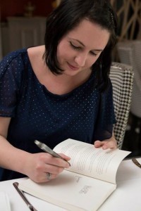 549042_640114512686318_1862559378_n