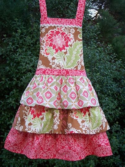 flouncy apron pattern via Etsy