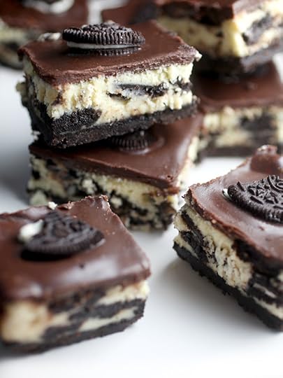 Cookies and Cream Cheesecake Bars