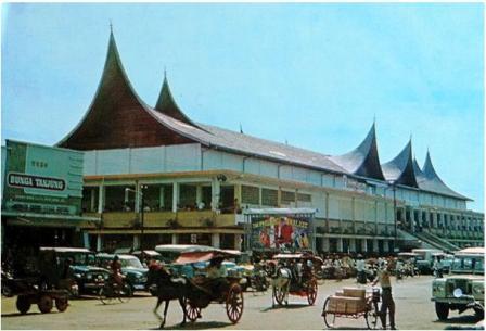 2de67febe5823a6d23ce92da8d8b6b57_minang-saisuak-pasar-raya-padang-c1980-an
