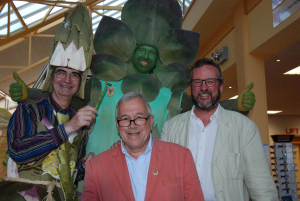 I don't think Simon Brett has ever had three such alarming characters in the same photo as him!