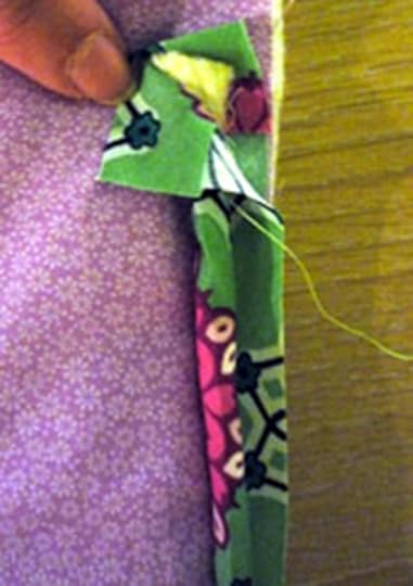 Pleats & Piping WG 4