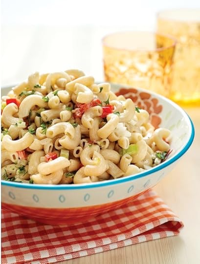 Classic-Creamy-Macaroni-Salad