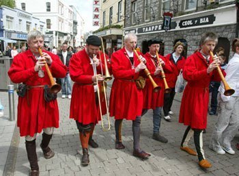 Galway_St_York_Waitssm