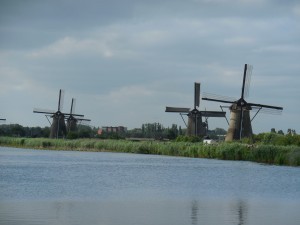 Kin1 - Windmills at distance