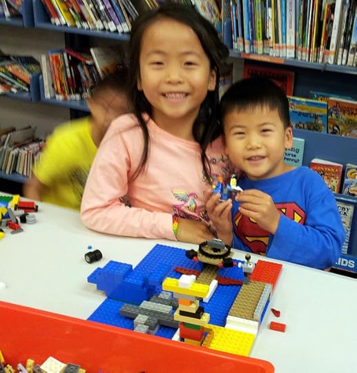 Kids having fun at Cockburn Libraries during the school holidays. Photo by Cockburn Libraries. CC BY-NC-ND 2.0 via cockburnlibraries Flickr.