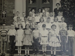 Lea's 3rd grade class at the Linden Avenue School in Glen Ridge. She's in the first row. 