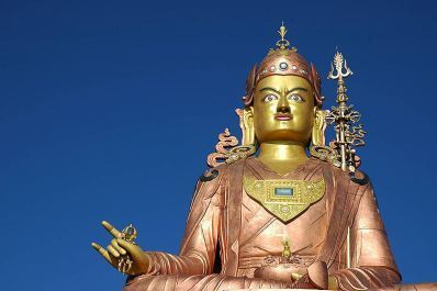 800px-Guru_rimpoche_at_samdruptse