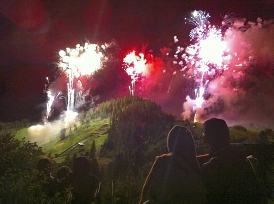 The show is just beginning on Howelson Hill