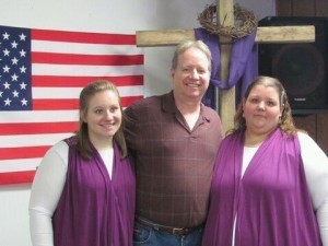 320391_443341712352931_1048957630_n