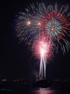 fireworks-3597_640