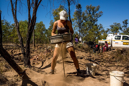 fossicking-qld-wanderlusters-com