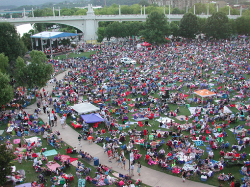 Crowd+Bandstand-72