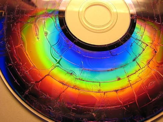 800px-Microwaved_disks-cover_fractal_PNr°0047