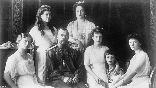 Left to right: Grand Duchess Olga, Grand Duchess Maria, Nicholas II, Alexandra, Grand Duchess Anastasia, Tsarevich Alexei, Grand Duchess Tatiana. (photo credit: Library of Congress, Boissannas et Eggler, St. Petersburg, Nevsky 24)