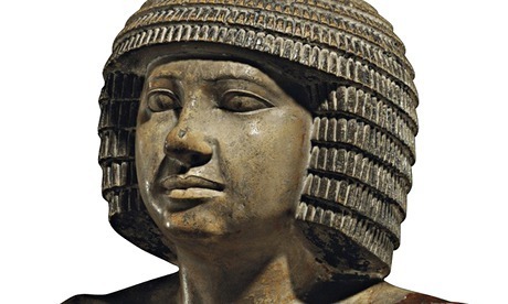 statue