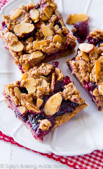 These Mixed Berry Streusel Bars are made with healthy, wholesome ingredients. And they actually taste good too! Gluten free recipe at sallysbakingaddiction.com