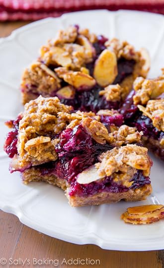 These Mixed Berry Streusel Bars are made with healthy, wholesome ingredients. And they actually taste good too! Gluten free recipe at sallysbakingaddiction.com