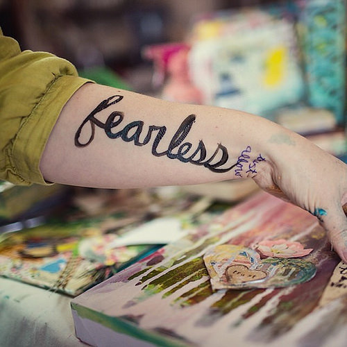 Practicing my fearlessness over here. In art, and in life. #sohard #butsoworthit #letartoutletlovein #hellosoulhellomantras