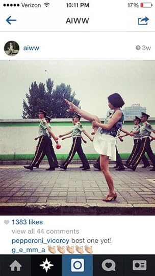 AiWeiWei_Leggun03